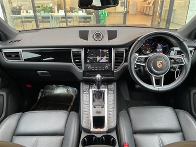 2018 Porsche MACAN 照片 2