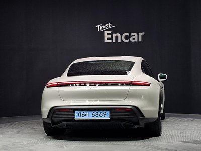 2023 Porsche TAYCAN 照片 4