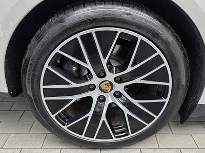 2023 Porsche TAYCAN 照片 6