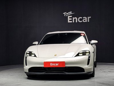 2023 Porsche TAYCAN 照片 2