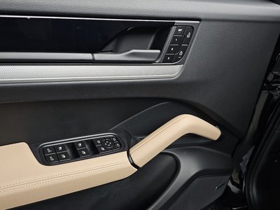 2025 Porsche CAYENNE 缩略图 33