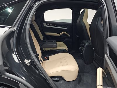 2025 Porsche CAYENNE 缩略图 17