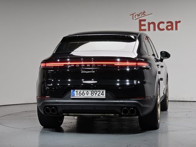 2025 Porsche CAYENNE 照片 4