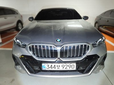 BMW 5 SERIES - 1