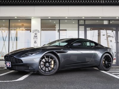 ASTON MARTIN DB11 - 1
