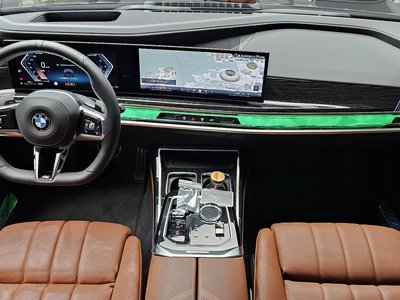 2025 BMW 7 SERIES photo 5
