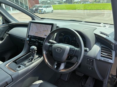 2024 Toyota ALPHARD thumbnail 18