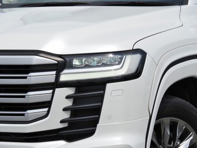 2023 Toyota LAND CRUISER 300 — миниатюра 15