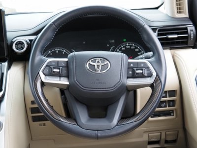 2023 Toyota LAND CRUISER 300 — миниатюра 41