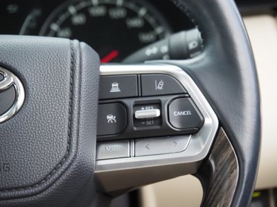 2023 Toyota LAND CRUISER 300 — миниатюра 42