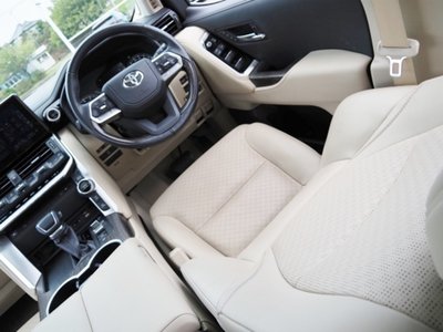 2023 Toyota LAND CRUISER 300 — миниатюра 71