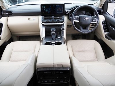 2023 Toyota LAND CRUISER 300 — миниатюра 22