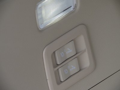 2023 Toyota LAND CRUISER 300 — миниатюра 38