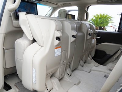 2023 Toyota LAND CRUISER 300 — миниатюра 34