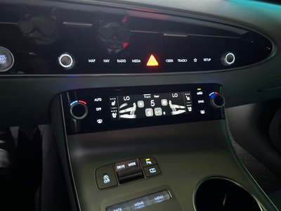 صورة مصغرة 11 لـ 2024 Genesis GV70