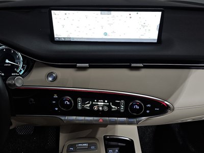 2021 Genesis GV70 thumbnail 18