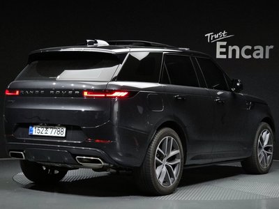 صورة 4 لـ 2025 LAND Rover RANGE ROVER SPORT