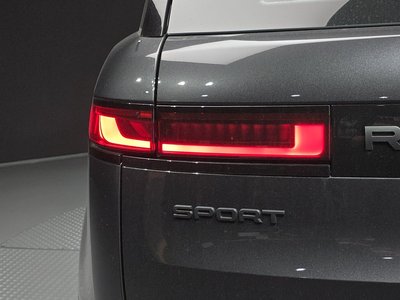 صورة 10 لـ 2025 LAND Rover RANGE ROVER SPORT