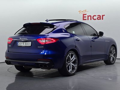 2021 Maserati LEVANTE — фото 4