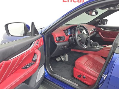 صورة مصغرة 13 لـ 2021 Maserati LEVANTE