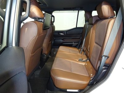 TOYOTA LAND CRUISER 250 - 8