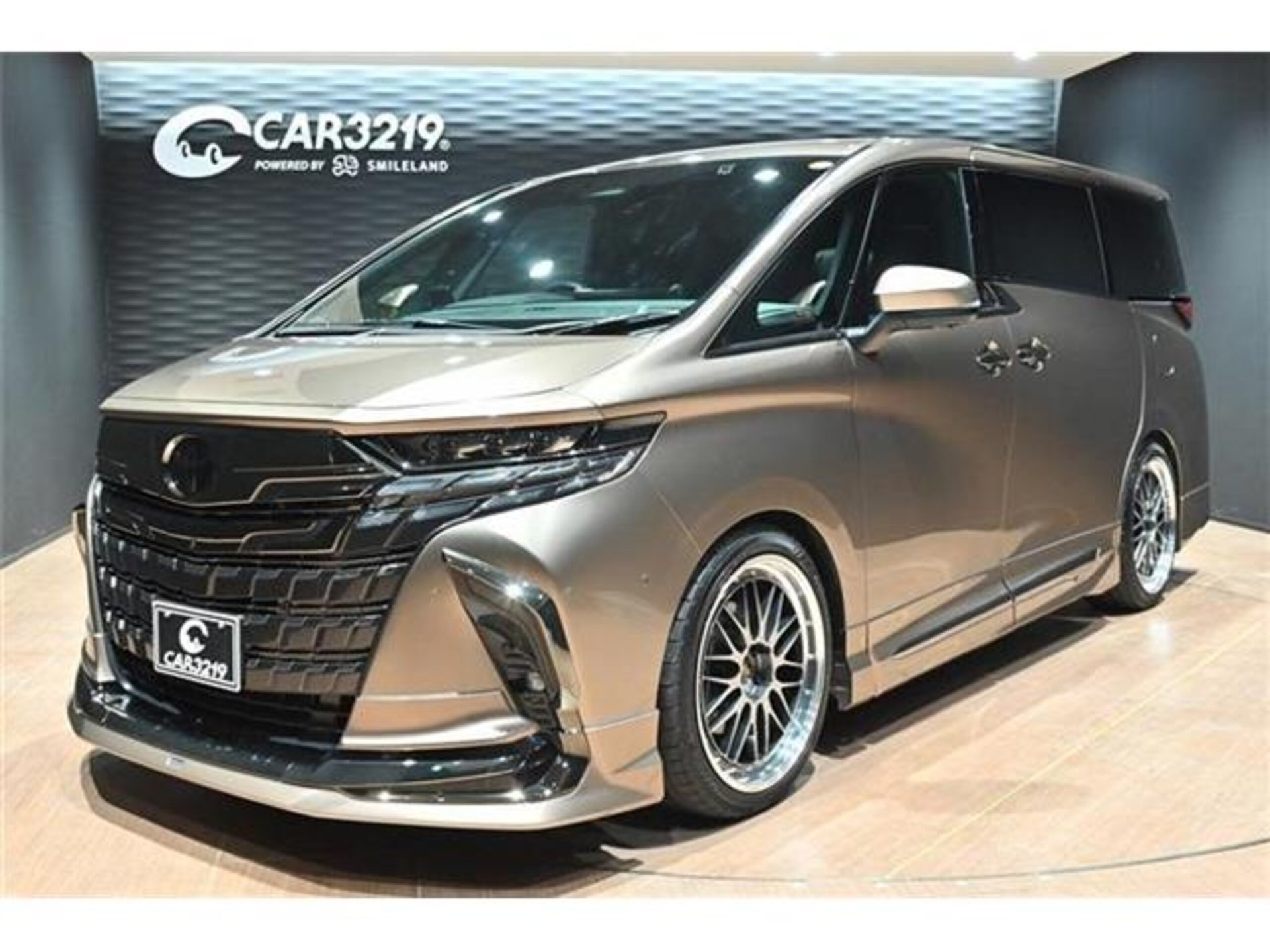 TOYOTA ALPHARD - View 1