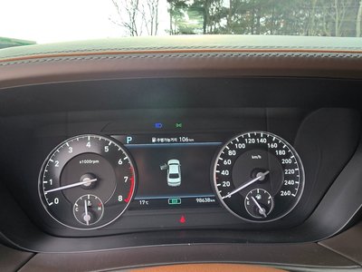 2021 Genesis G90 — миниатюра 17
