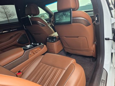 2021 Genesis G90 — миниатюра 12