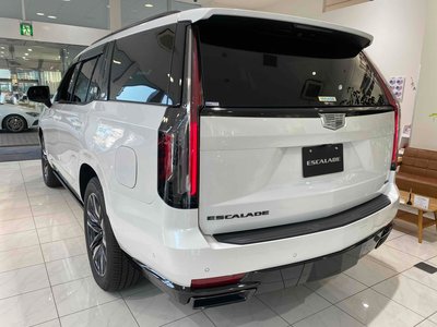 CADILLAC ESCALADE - 8