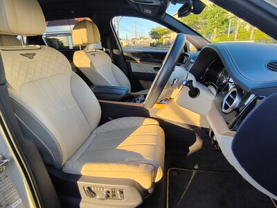 BENTLEY BENTAYGA - 5