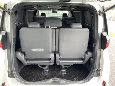 2025 Toyota VELLFIRE thumbnail 32