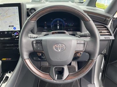 2025 Toyota VELLFIRE photo 3