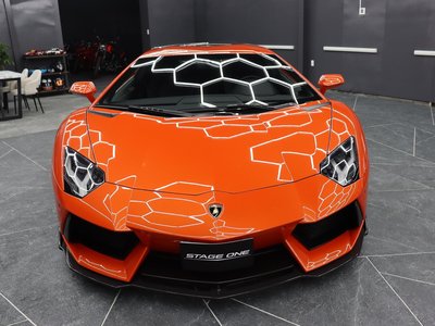 LAMBORGHINI AVENTADOR - 2