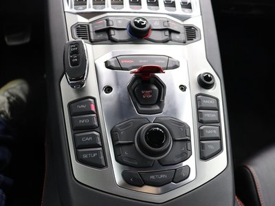 صورة مصغرة 15 لـ 2012 Lamborghini AVENTADOR