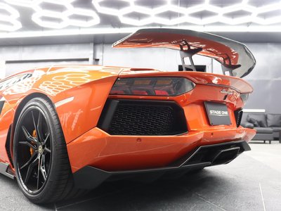 LAMBORGHINI AVENTADOR - 5