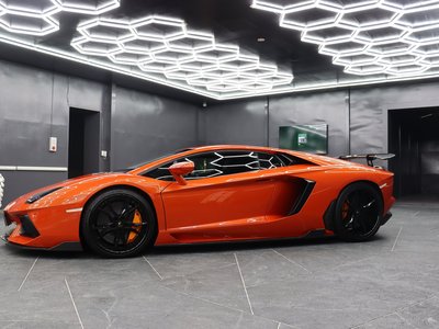 LAMBORGHINI AVENTADOR - 3