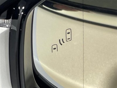 LEXUS LS - 4