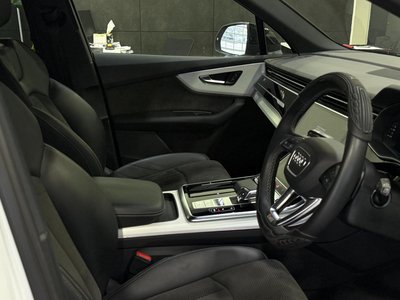 2022 AUDI Q7 — миниатюра 16