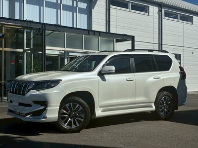 TOYOTA LAND CRUISER PRADO - 8