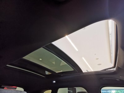 2025 LAND Rover RANGE ROVER VELAR photo 3