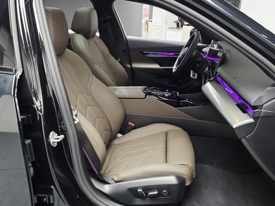 2025 BMW 5 SERIES 缩略图 16