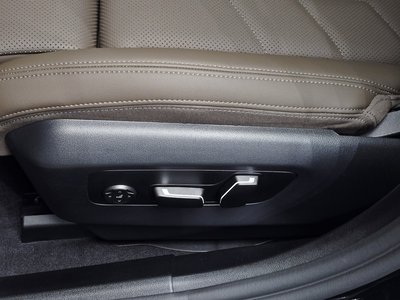 2025 BMW 5 SERIES 缩略图 28