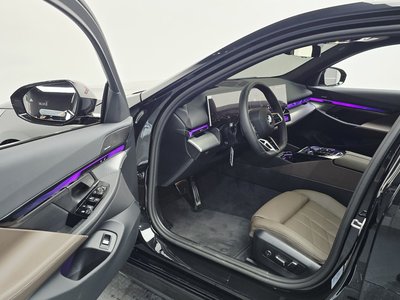 2025 BMW 5 SERIES 缩略图 13