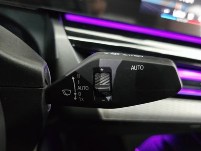 2025 BMW 5 SERIES 缩略图 26
