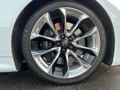2017 Lexus LC — миниатюра 45