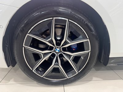 2024 BMW 5 SERIES — фото 6
