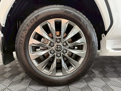 صورة مصغرة 24 لـ 2025 Toyota LAND CRUISER 300