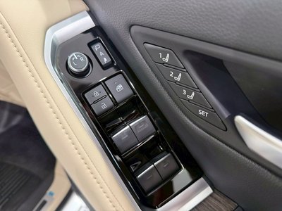 صورة مصغرة 38 لـ 2025 Toyota LAND CRUISER 300