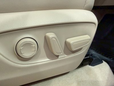 صورة مصغرة 28 لـ 2025 Toyota LAND CRUISER 300