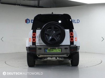 LAND ROVER DEFENDER - 4